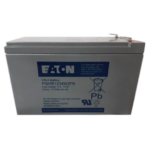 Batería EATON Tipo de Batería	Plomo-ácido sellada (VRLA/AGM), libre de mantenimiento. Voltaje Nominal 12 V DC. 9 Ah o 34 Watts por celda. Dimensiones Largo: 151 mm, Ancho: 65 mm, Alto: 99 mm
